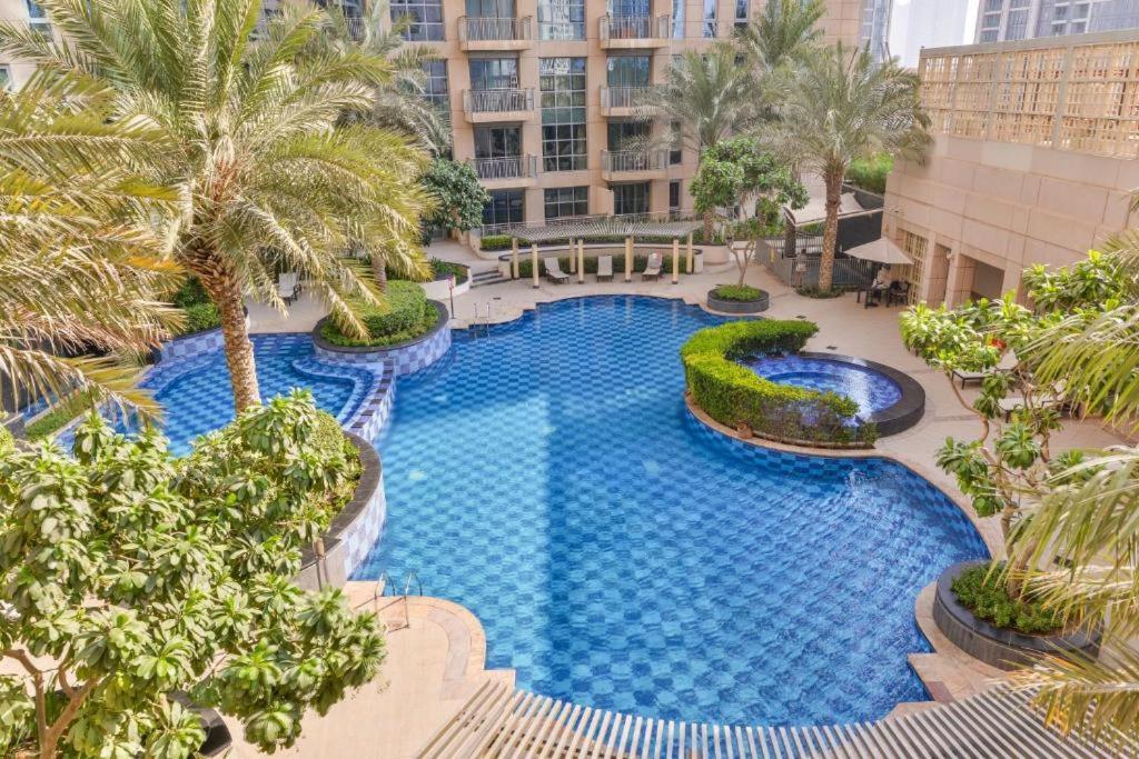 Trinity Holiday Homes - Standpoint Tower Downtown Dubai Exteriör bild